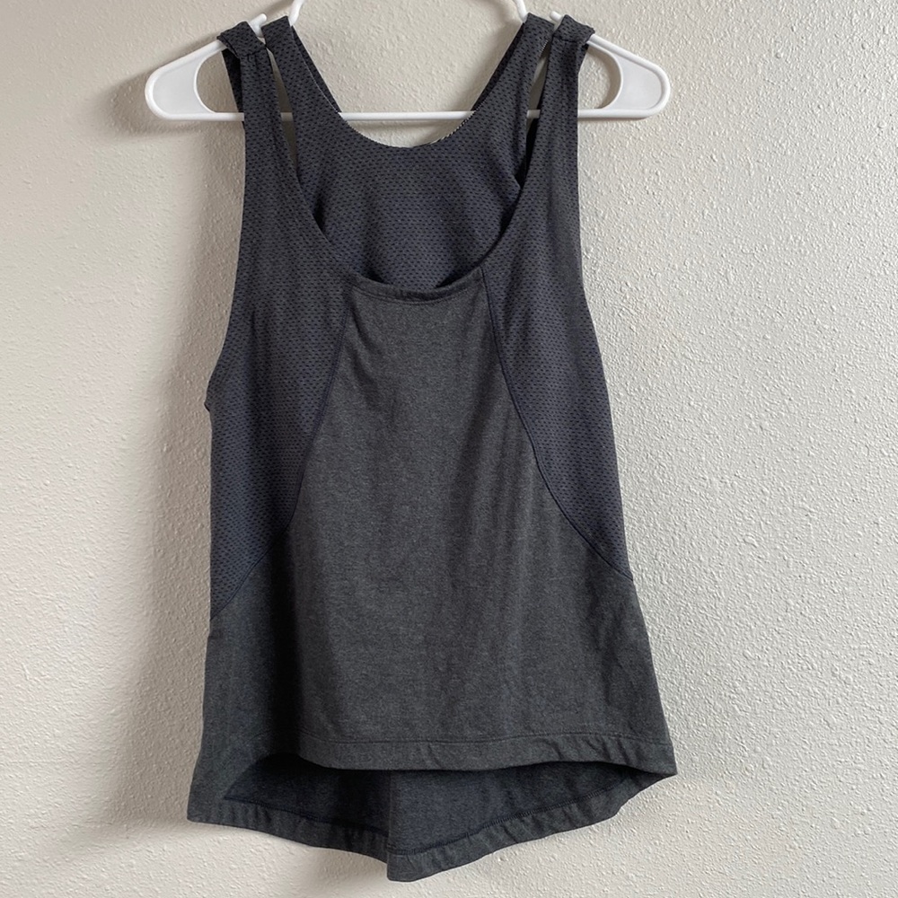 Lole tank with built in bra & split back. Excellent condition.
